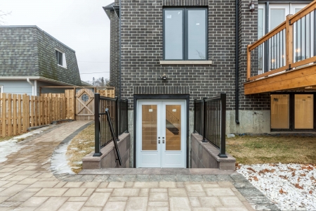 701 Victory Dr Pickering ON-print-081-64-VictoryDrPickeringHighRes81-4200x2800-300dpi